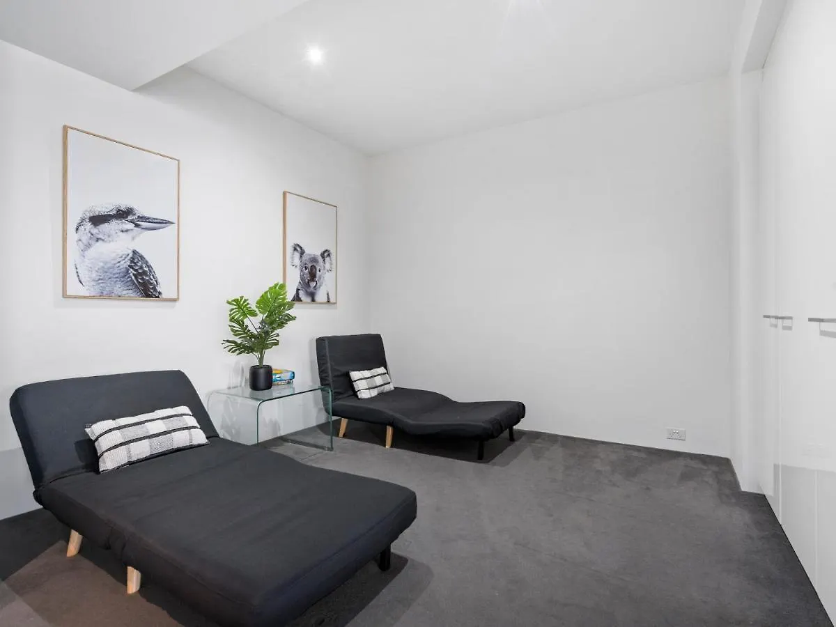Circle On Cavill - Hosted By Coastal Letting Apartment Gold Coast