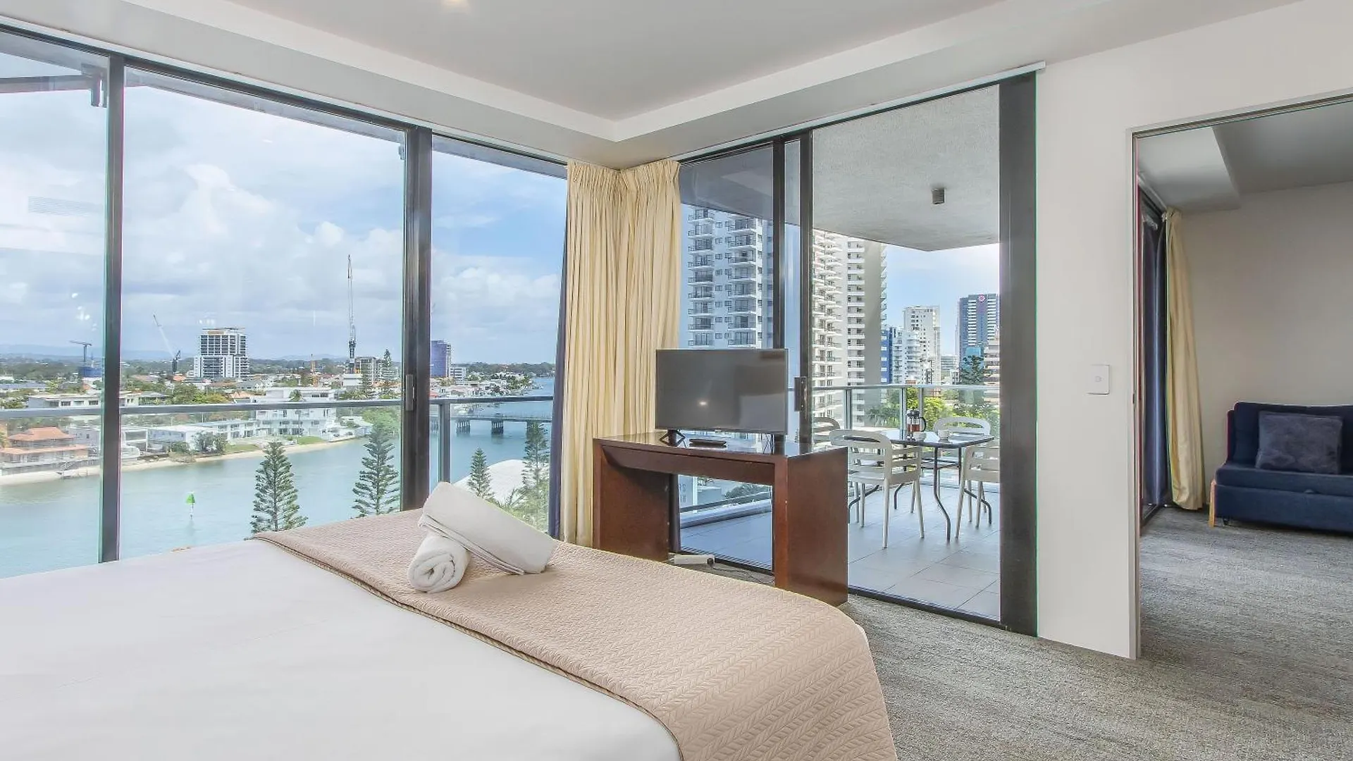 Ferienwohnung Circle On Cavill - Hosted By Coastal Letting Gold Coast