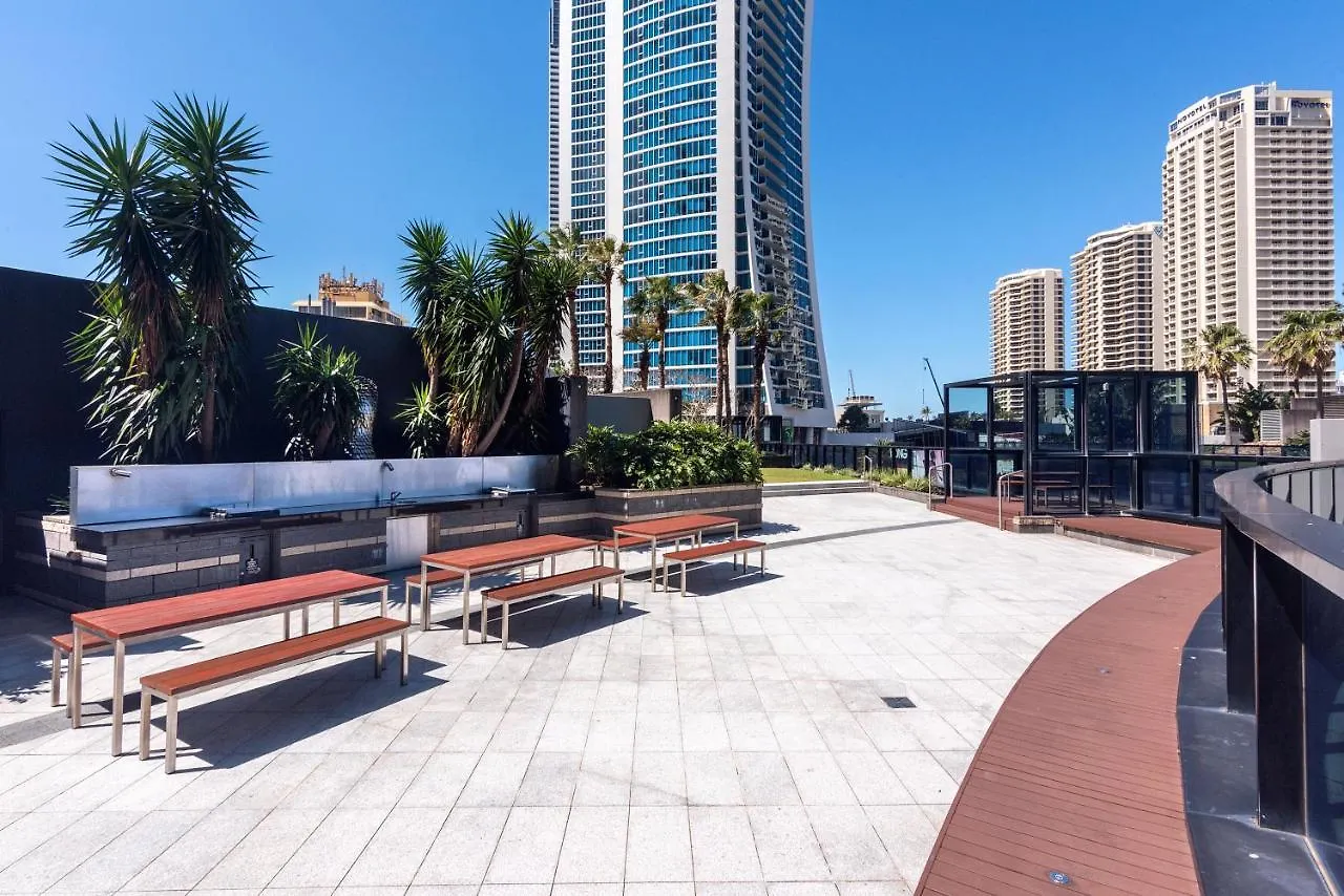 Circle On Cavill - Hosted By Coastal Letting Apartment Gold Coast