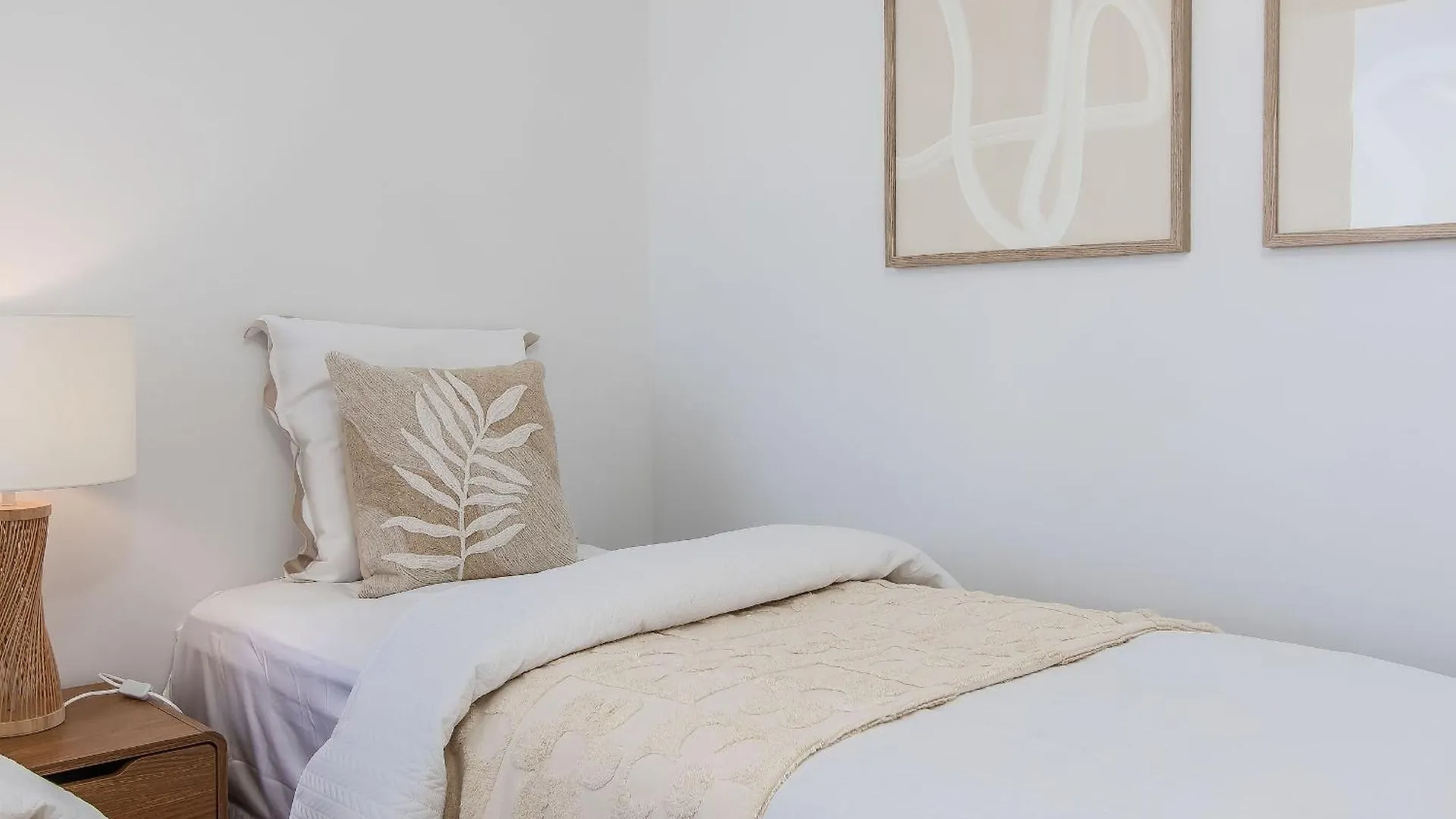 Circle On Cavill - Hosted By Coastal Letting Apartment Gold Coast