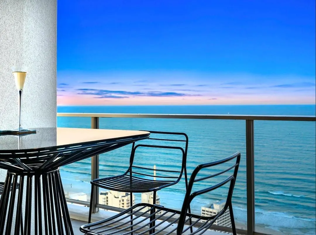 Circle On Cavill - Hosted By Coastal Letting Apartment Gold Coast