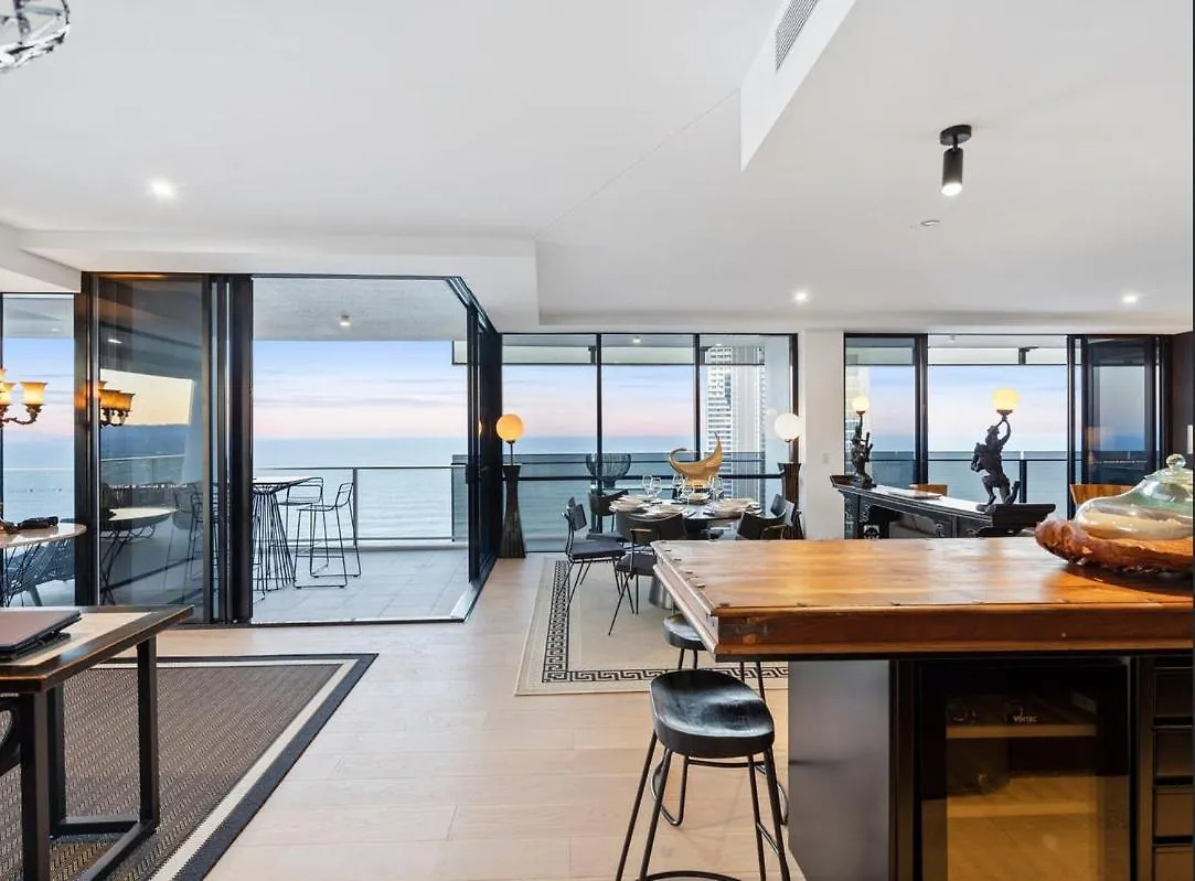 Circle On Cavill - Hosted By Coastal Letting Apartment Gold Coast