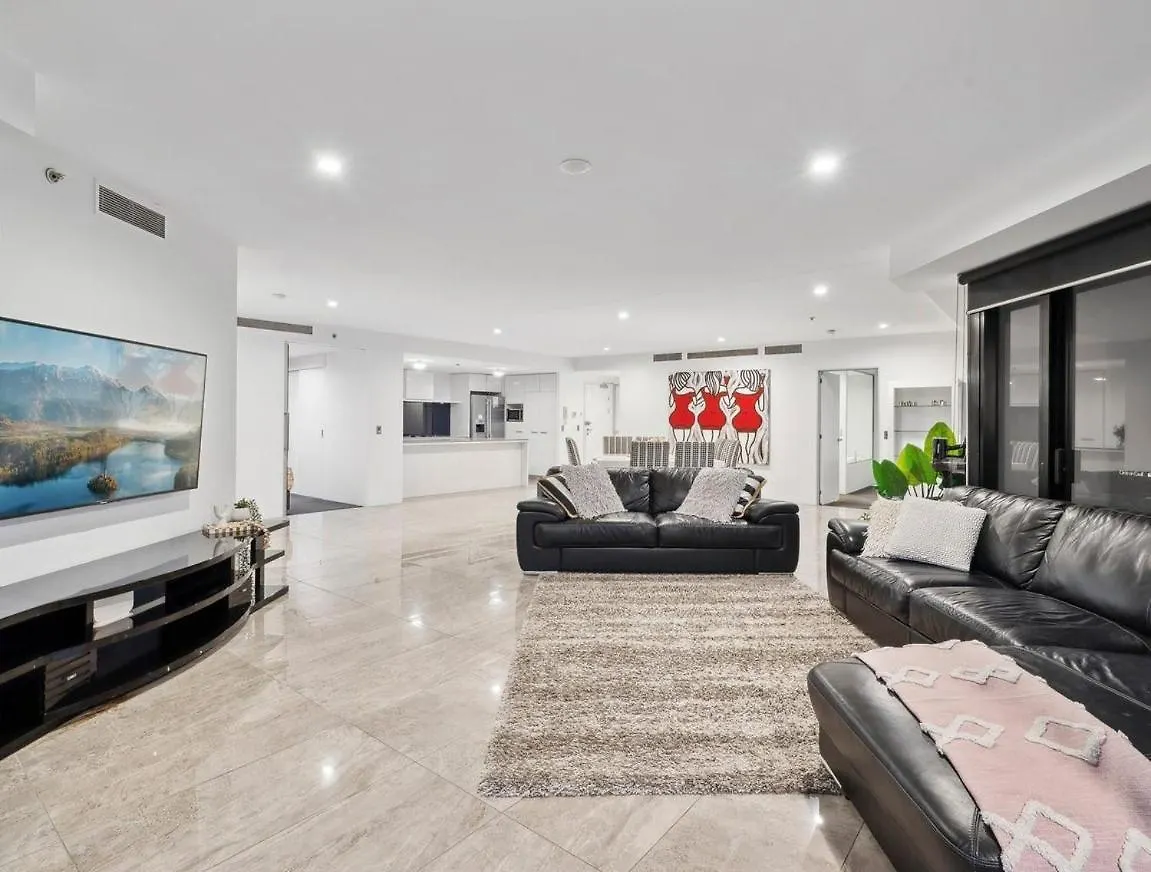 Circle On Cavill - Hosted By Coastal Letting Apartment Gold Coast 0*,  Australia